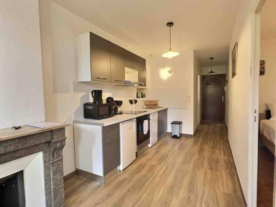 Apartamento L'Appart De La Comedie-Centre Bourg-en-Bresse Exterior foto