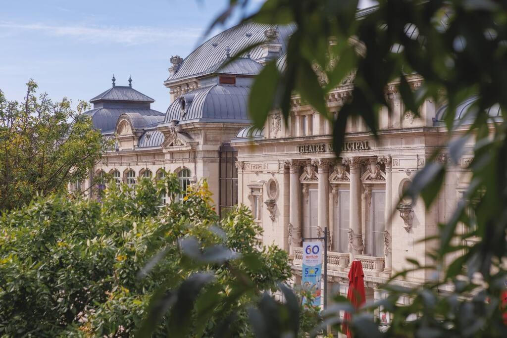 Apartamento L'Appart De La Comedie-Centre Bourg-en-Bresse Exterior foto