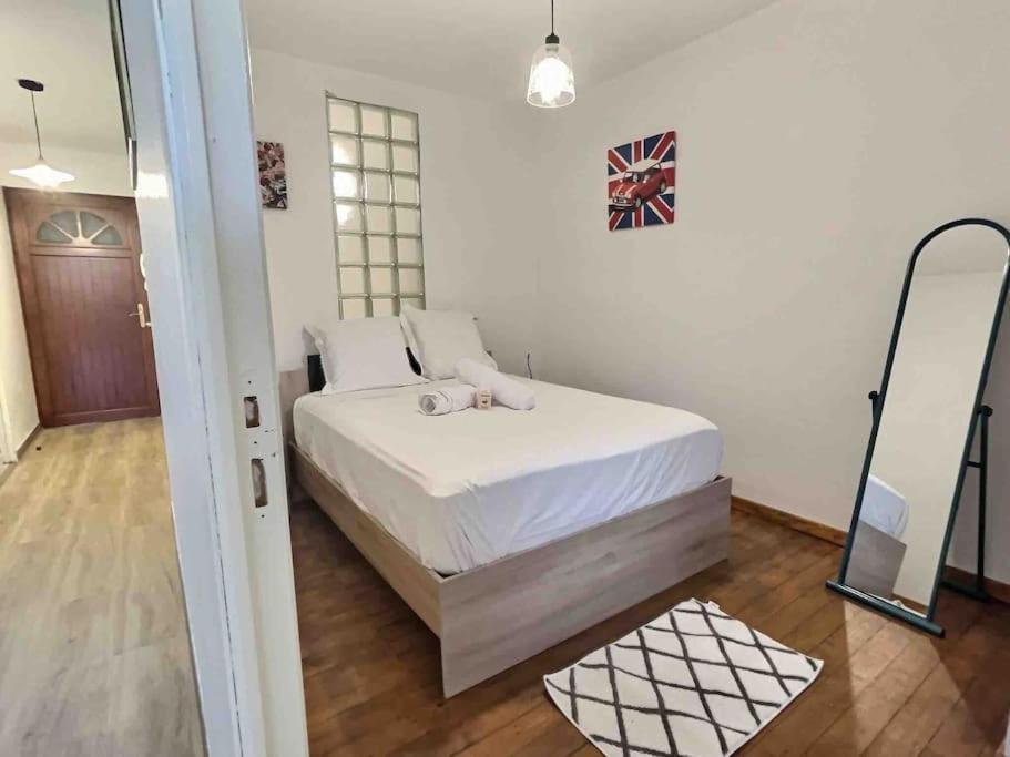 Apartamento L'Appart De La Comedie-Centre Bourg-en-Bresse Exterior foto