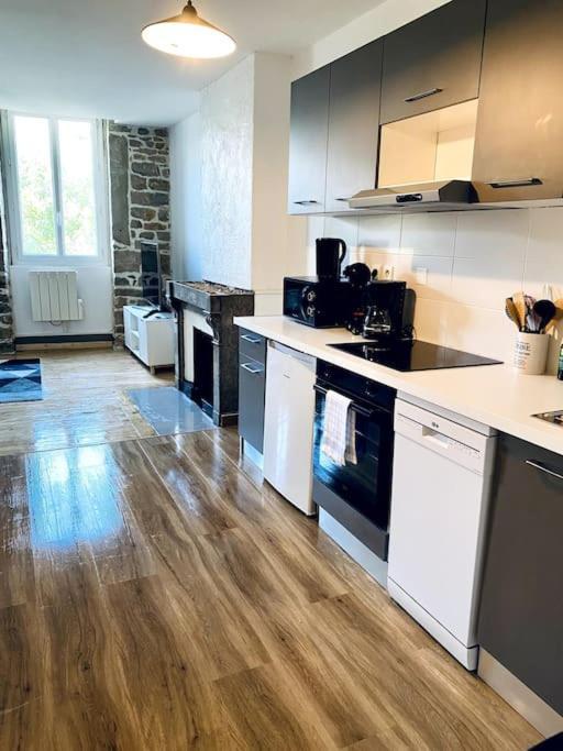 Apartamento L'Appart De La Comedie-Centre Bourg-en-Bresse Exterior foto