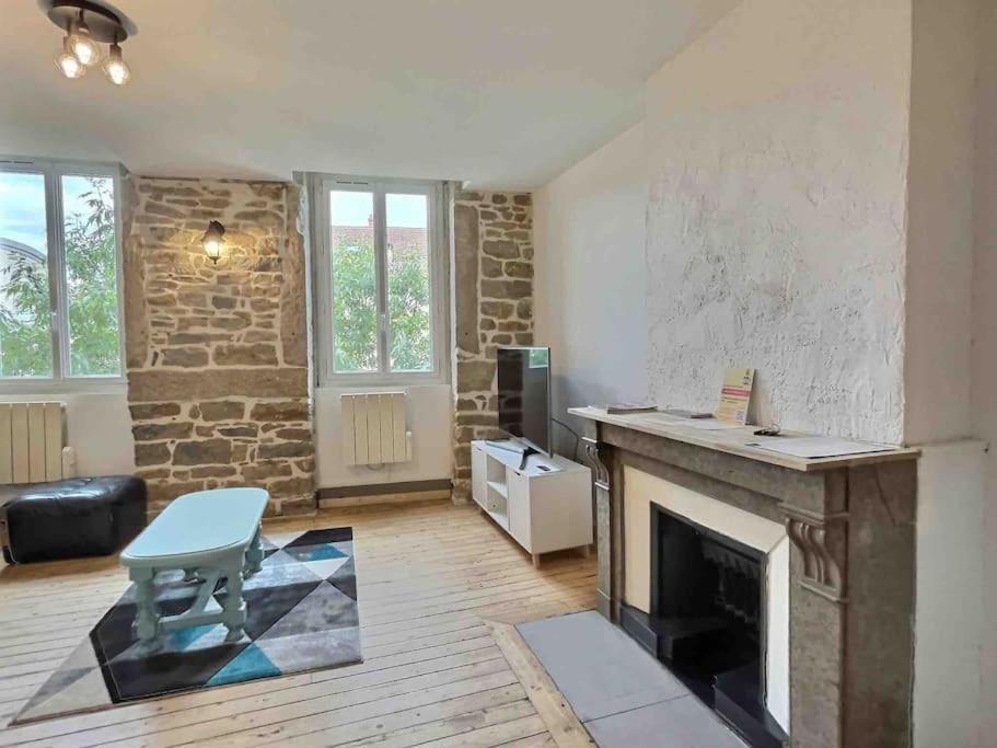 Apartamento L'Appart De La Comedie-Centre Bourg-en-Bresse Exterior foto