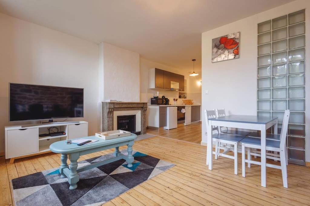 Apartamento L'Appart De La Comedie-Centre Bourg-en-Bresse Exterior foto
