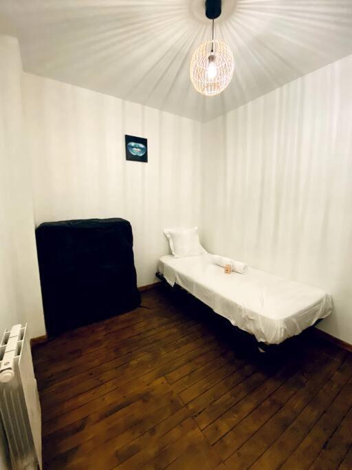Apartamento L'Appart De La Comedie-Centre Bourg-en-Bresse Exterior foto
